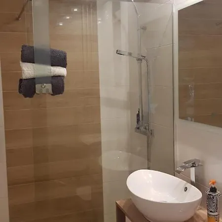 شقة Betty - Modern Apartament - Olivia Business Center,