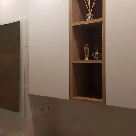شقة Betty - Modern Apartament - Olivia Business Center,